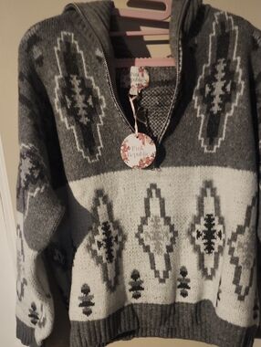 Pink Republic Gray & White Aztec-Pattern Half-Zip Sweater